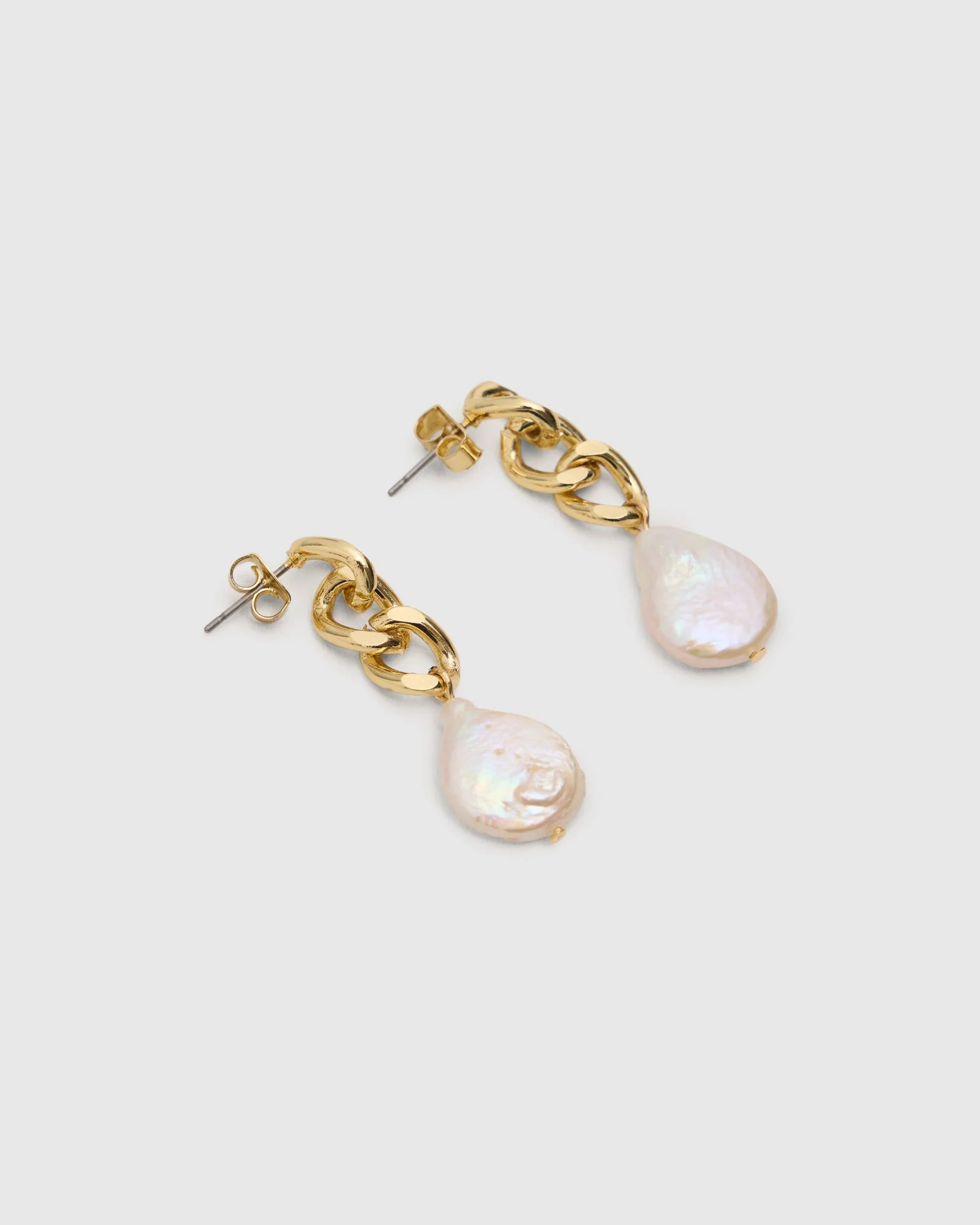 Ash Chain/Pearl Earrings - Image 2