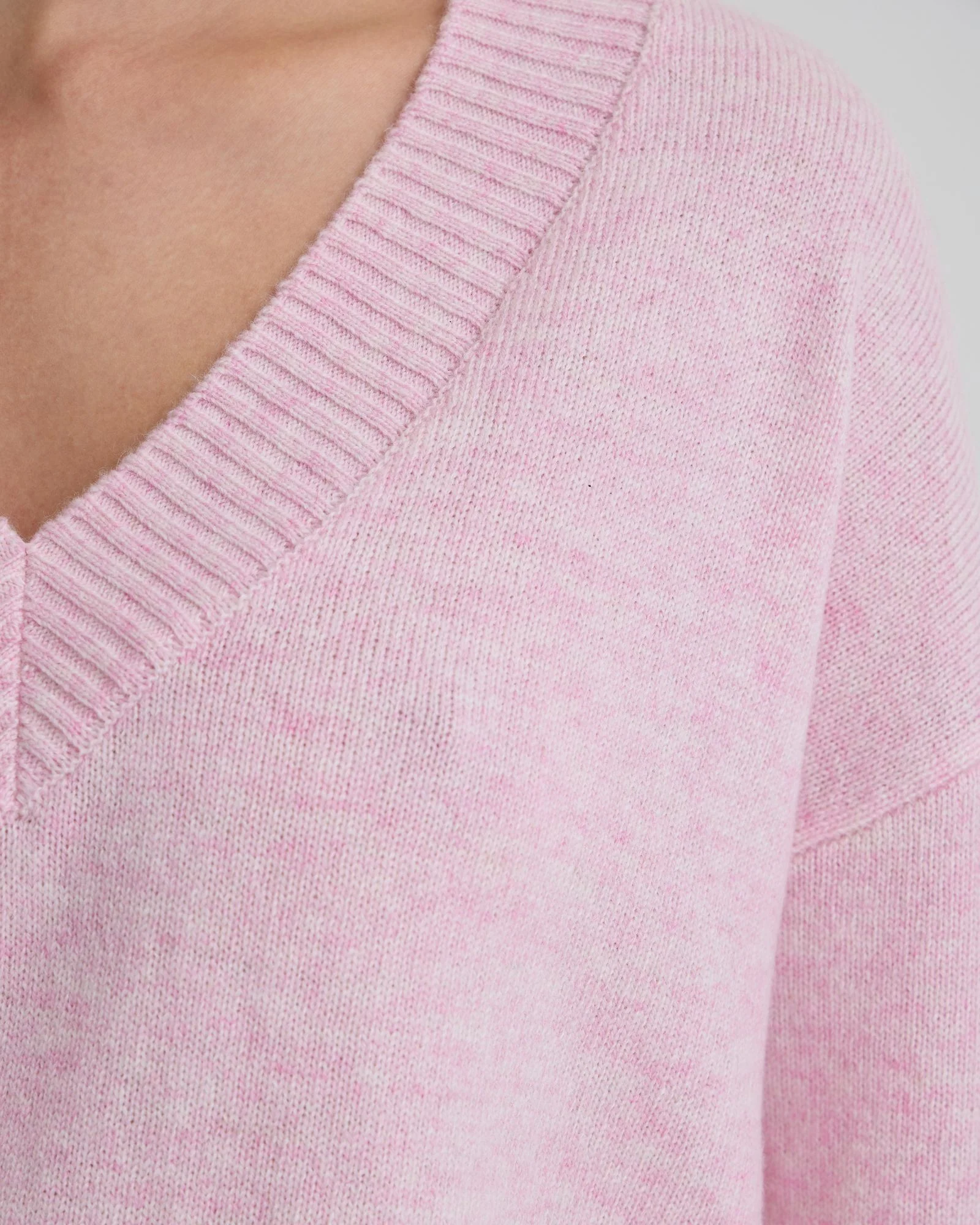 Astrid V Neck - Image 14