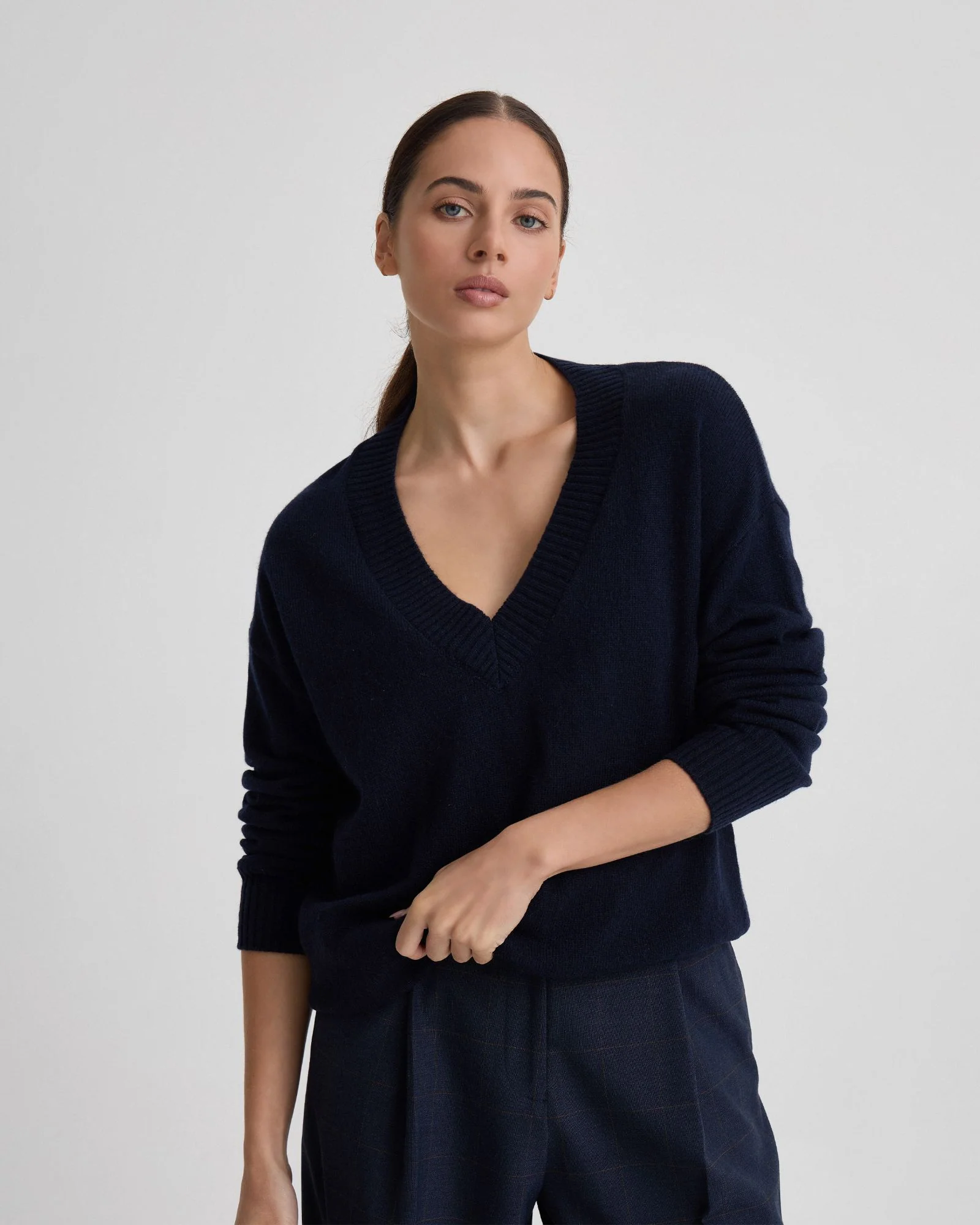 Astrid V Neck - Image 4