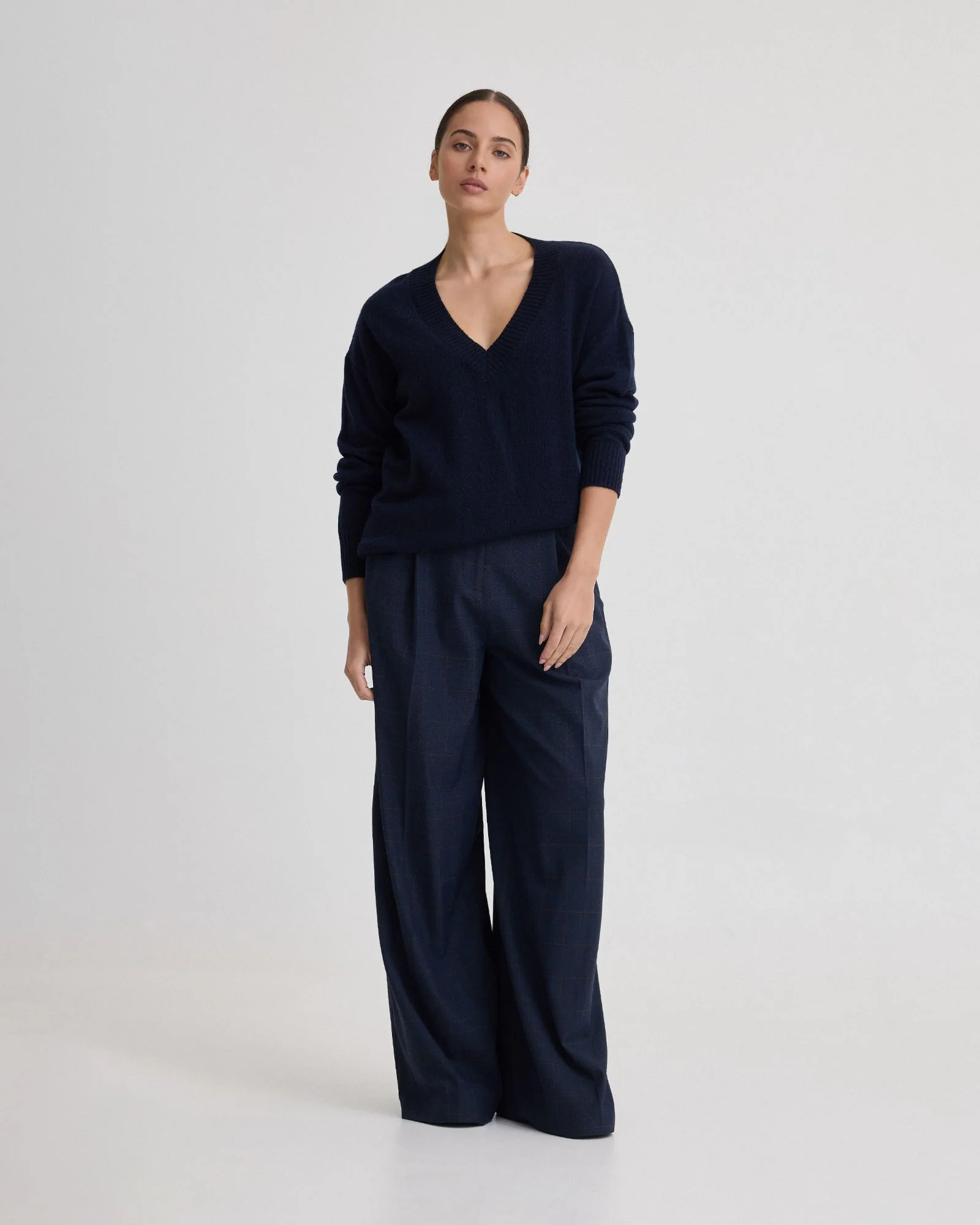 Astrid V Neck - Image 5