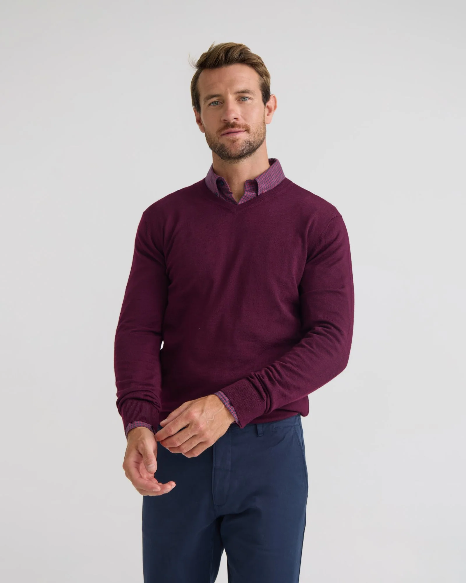 Basic V-Neck Pure Wool Pullover - Image 17