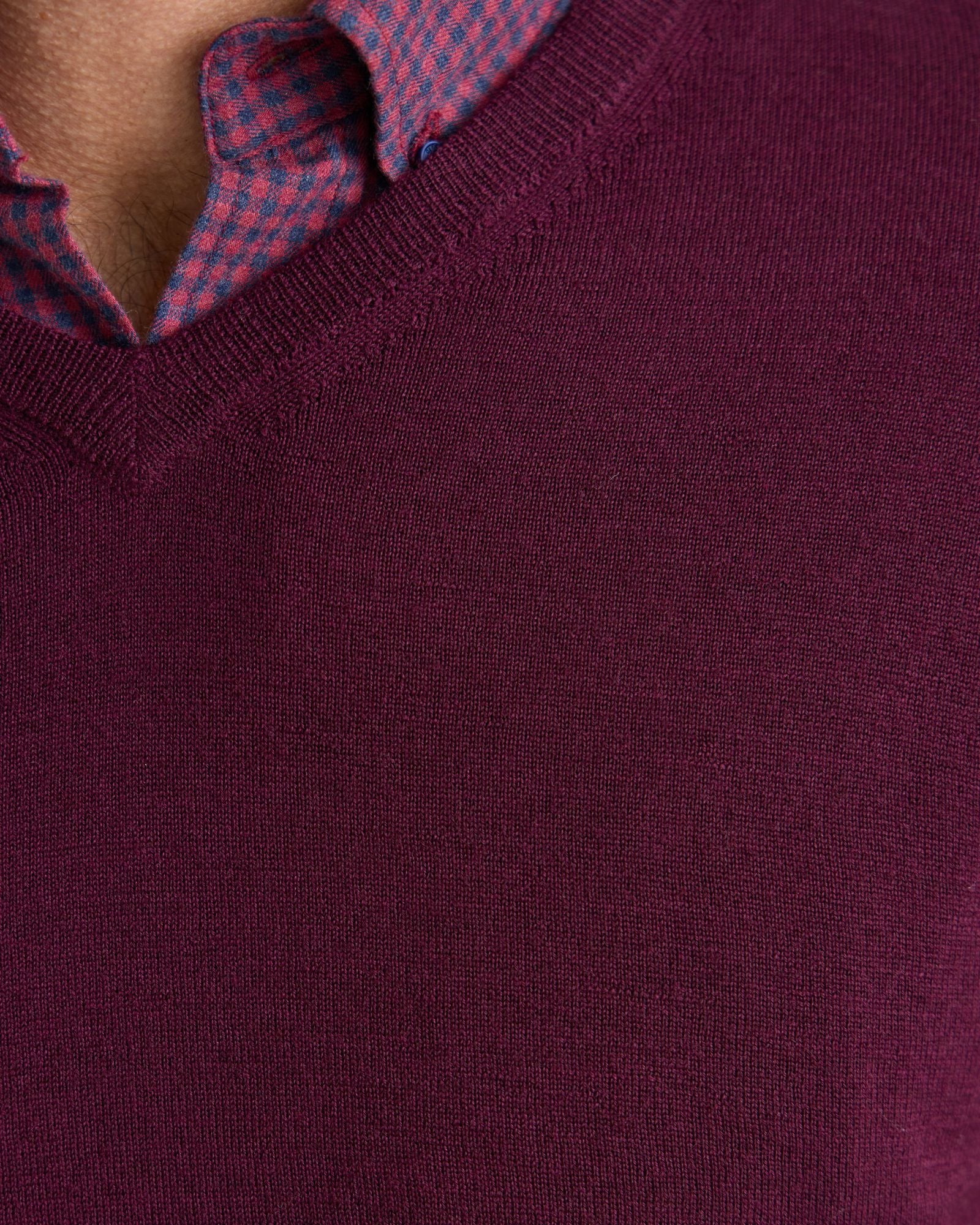 Basic V-Neck Pure Wool Pullover - Image 18