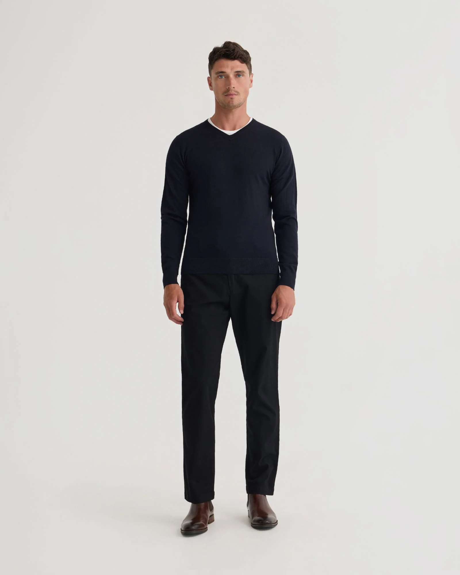 Basic V-Neck Pure Wool Pullover - Image 29