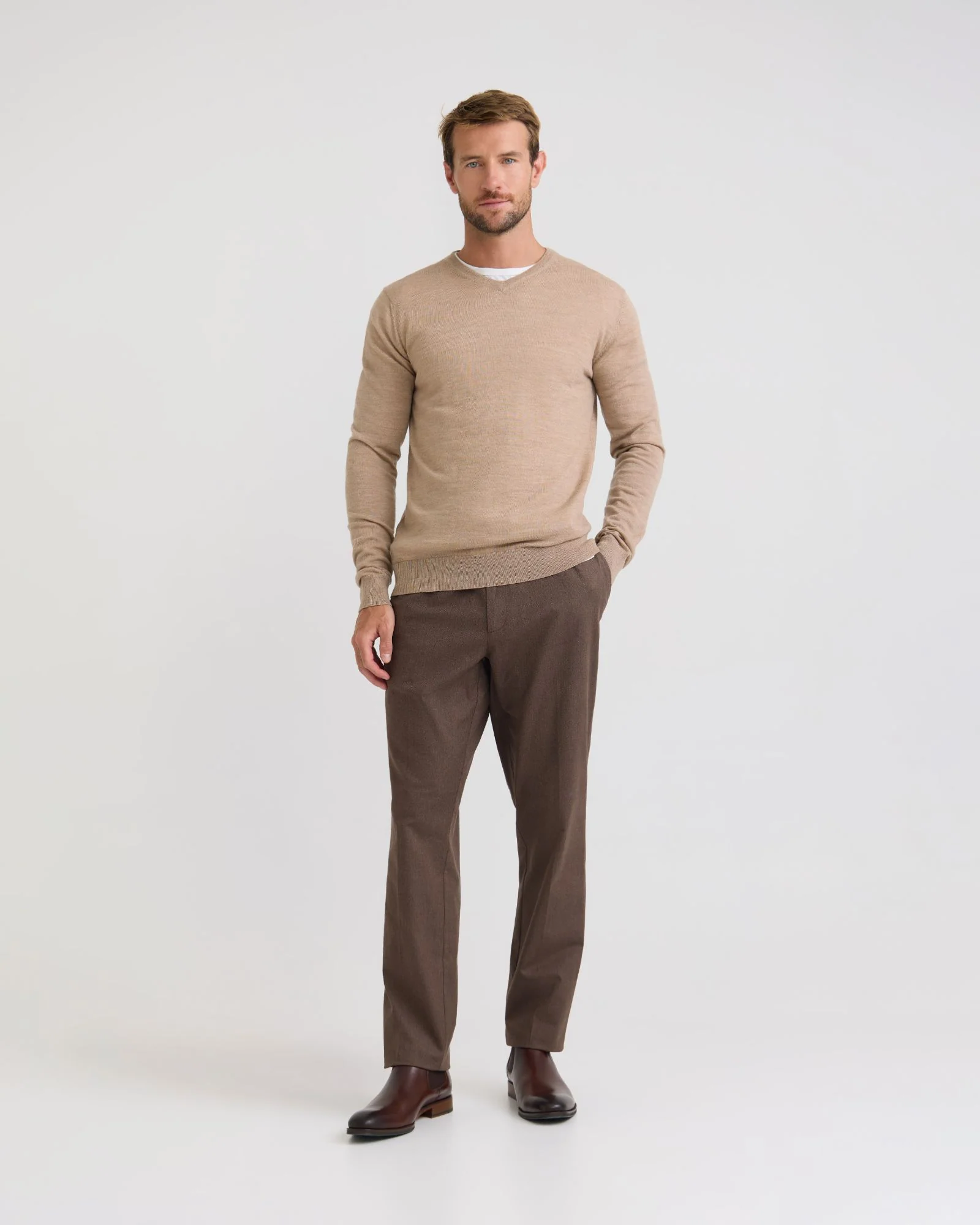 Basic V-Neck Pure Wool Pullover - Image 37