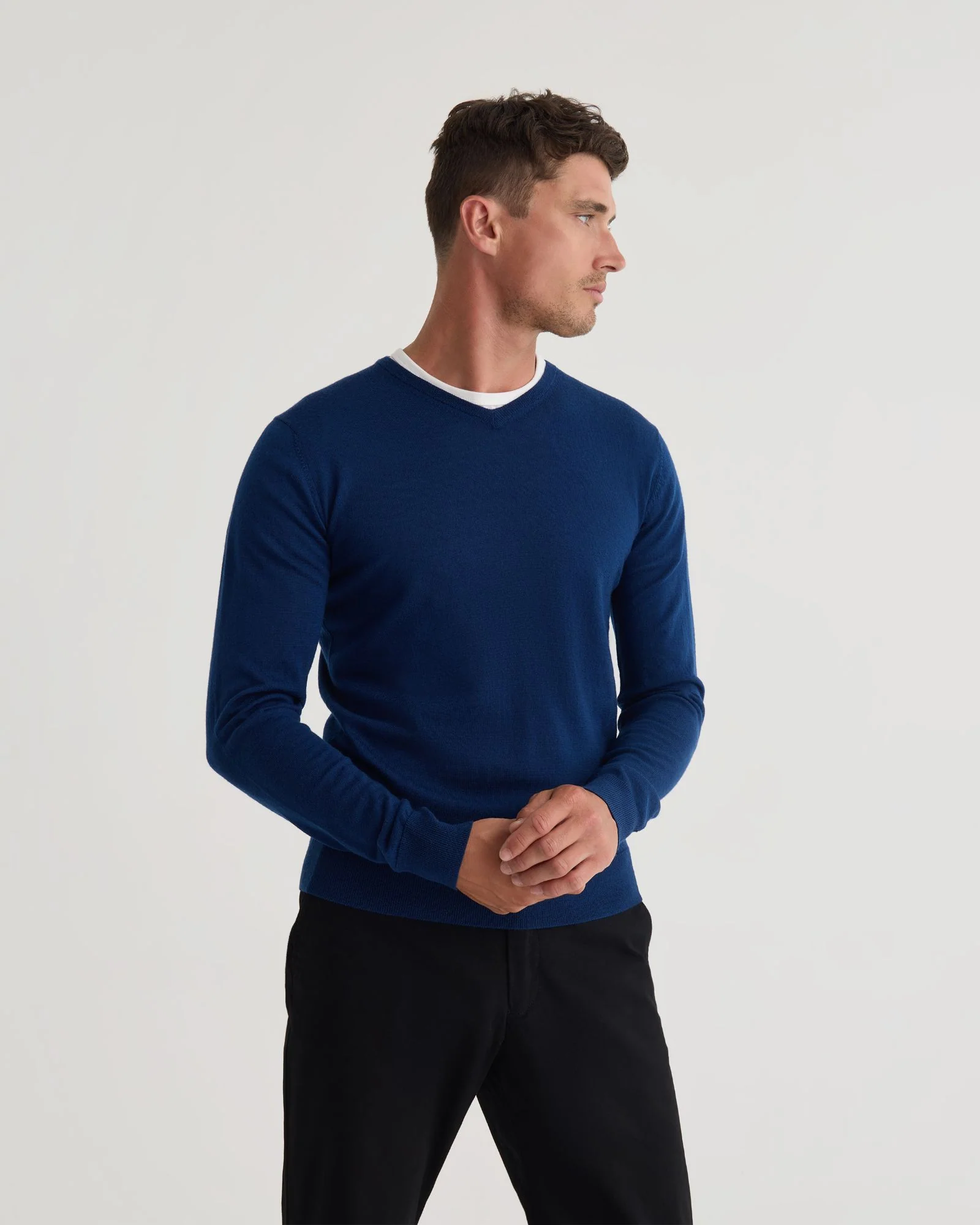 Basic V-Neck Pure Wool Pullover - Image 4