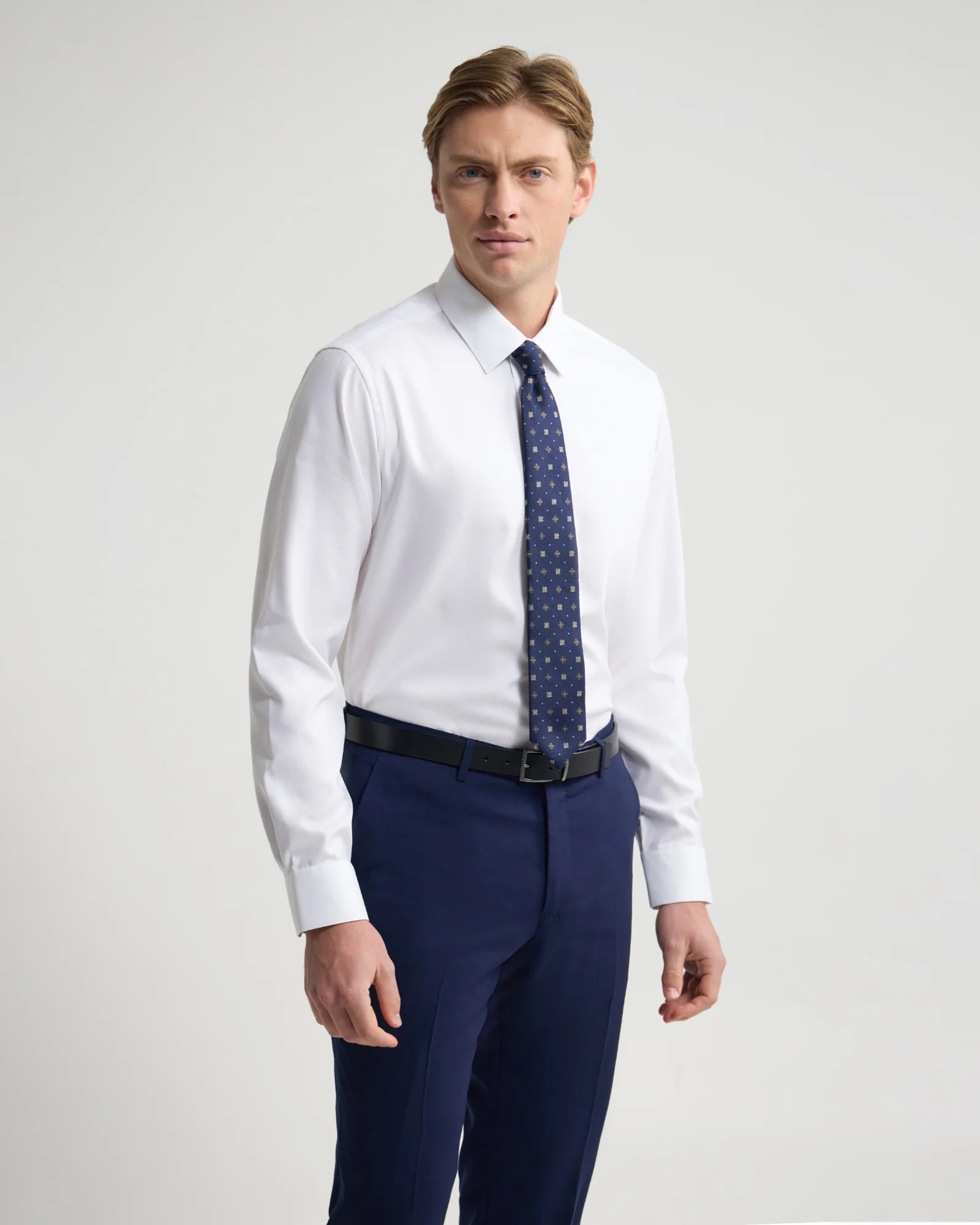 Beckton Wrinkle Resistant D Shirt - Image 3