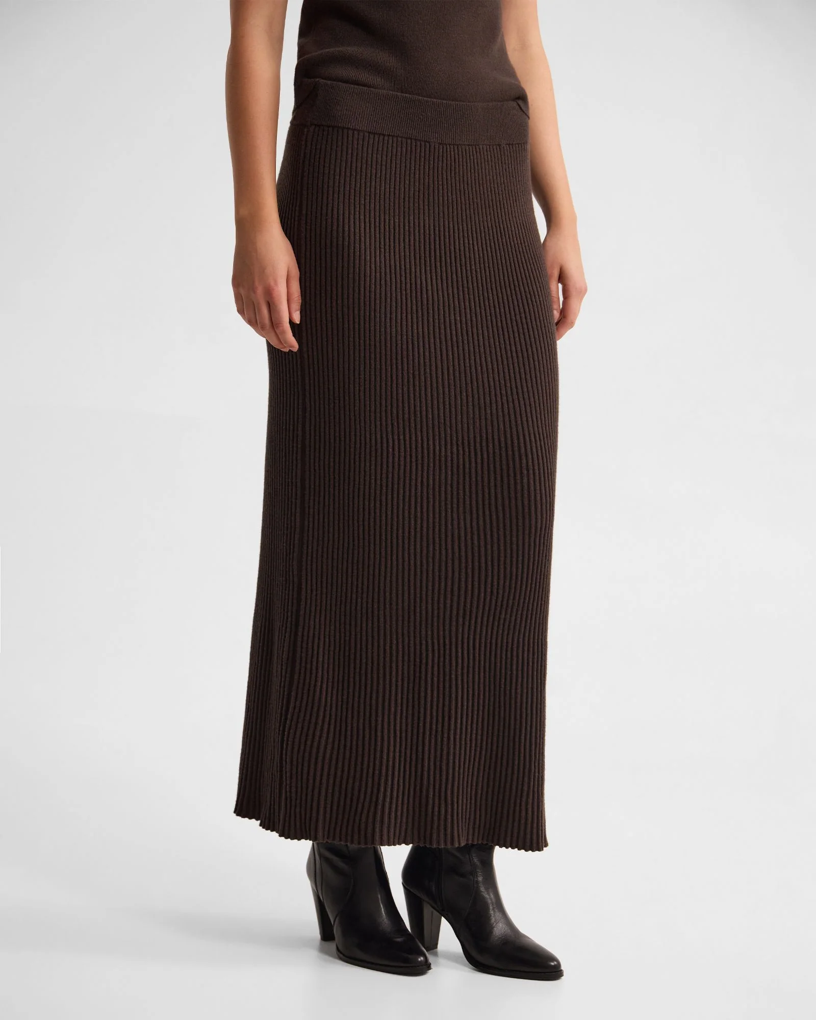 Belle Rib Knitted Skirt - Image 10