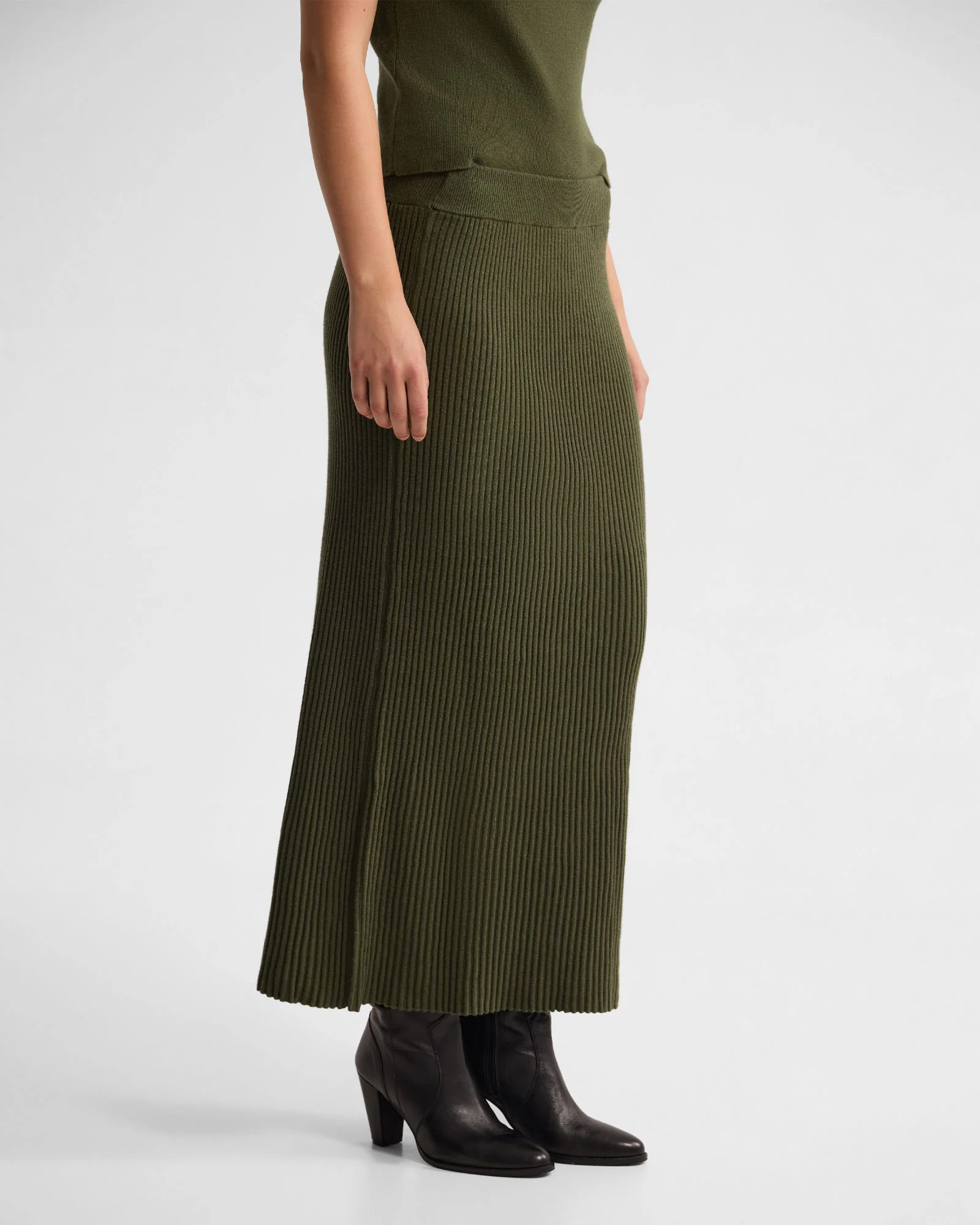 Belle Rib Knitted Skirt - Image 3