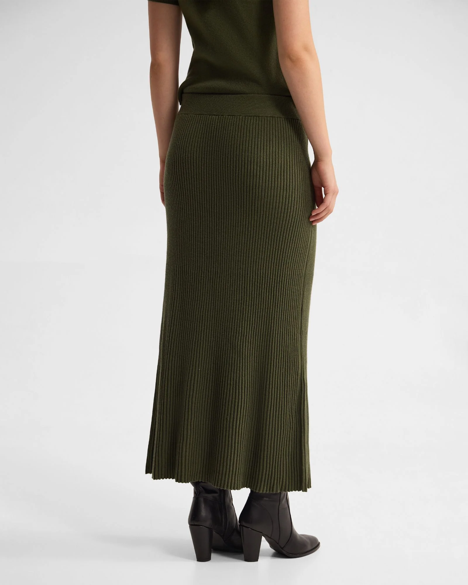 Belle Rib Knitted Skirt - Image 4