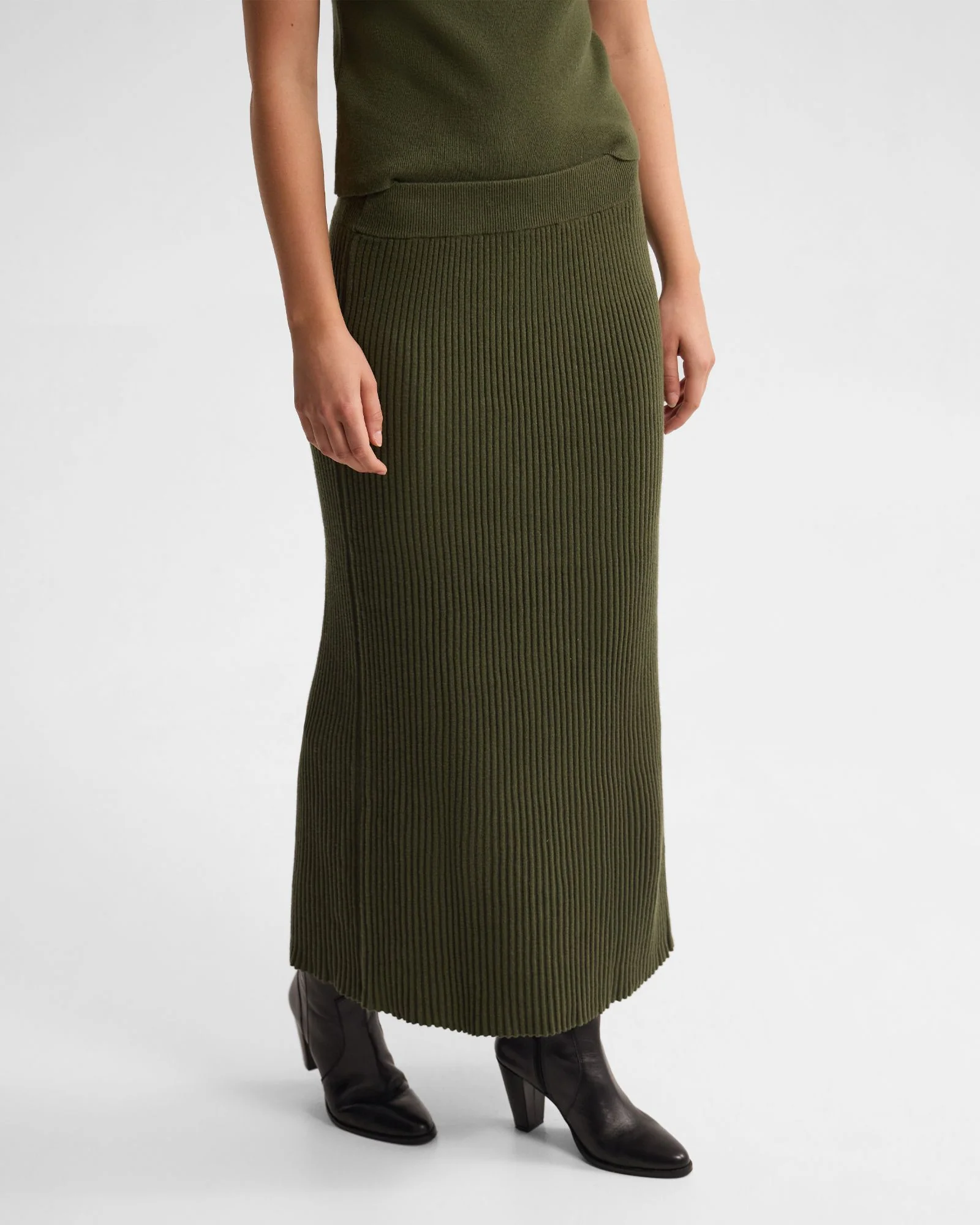 Belle Rib Knitted Skirt - Image 5