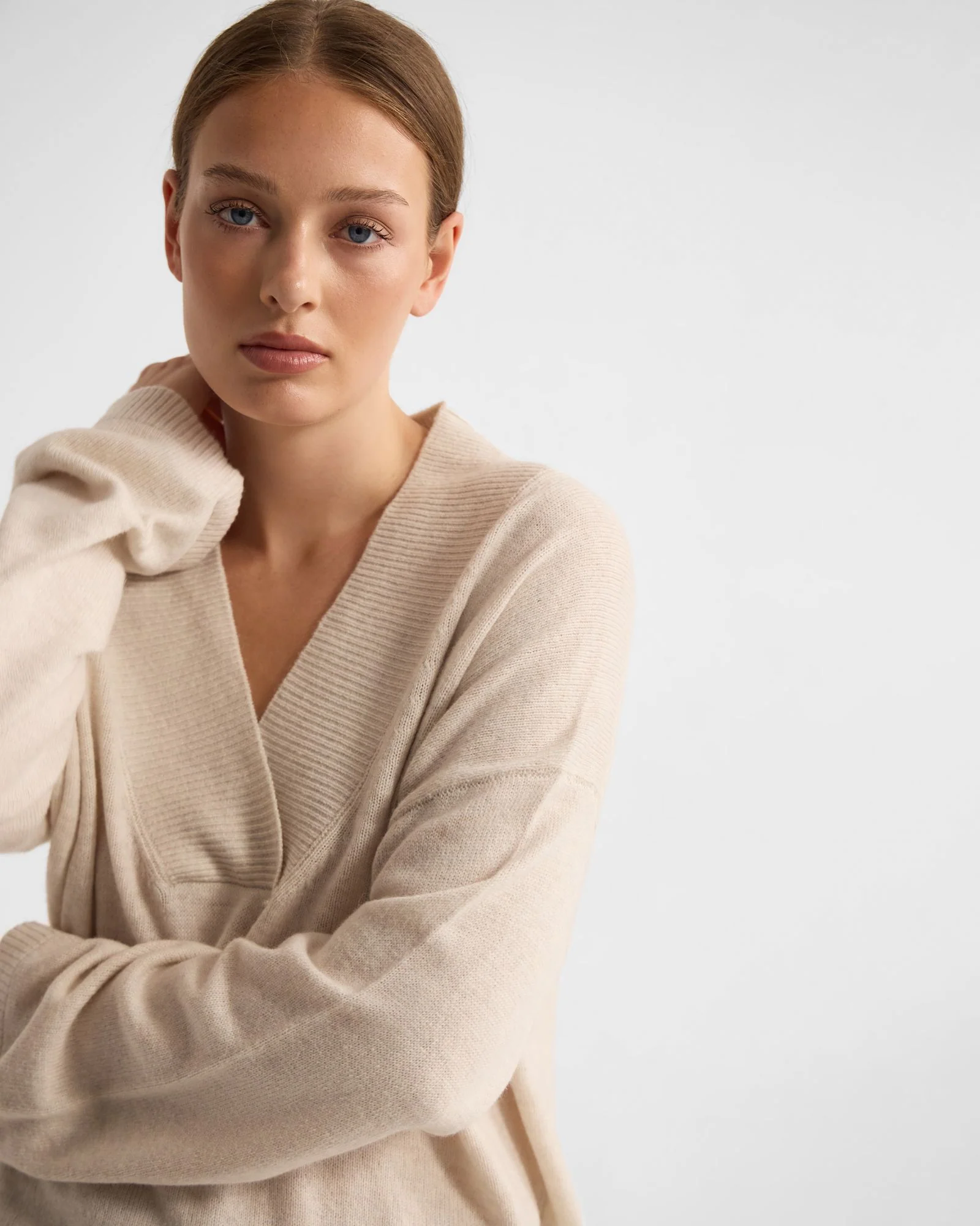 Camille V-Neck Wool Blend Knit - Image 12