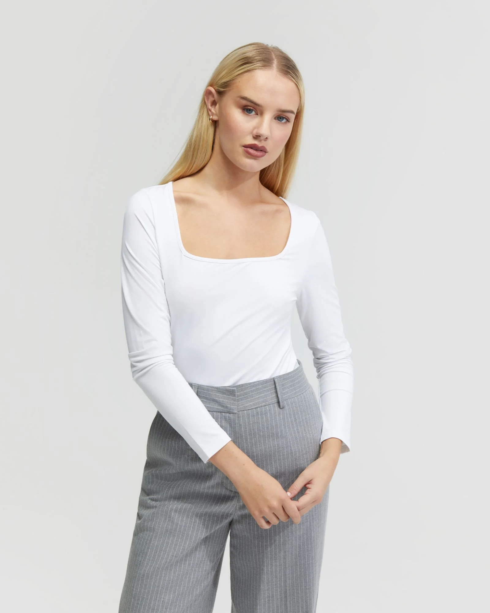 Cassie Square Neck Long Sleeve T-Shirt - Image 18