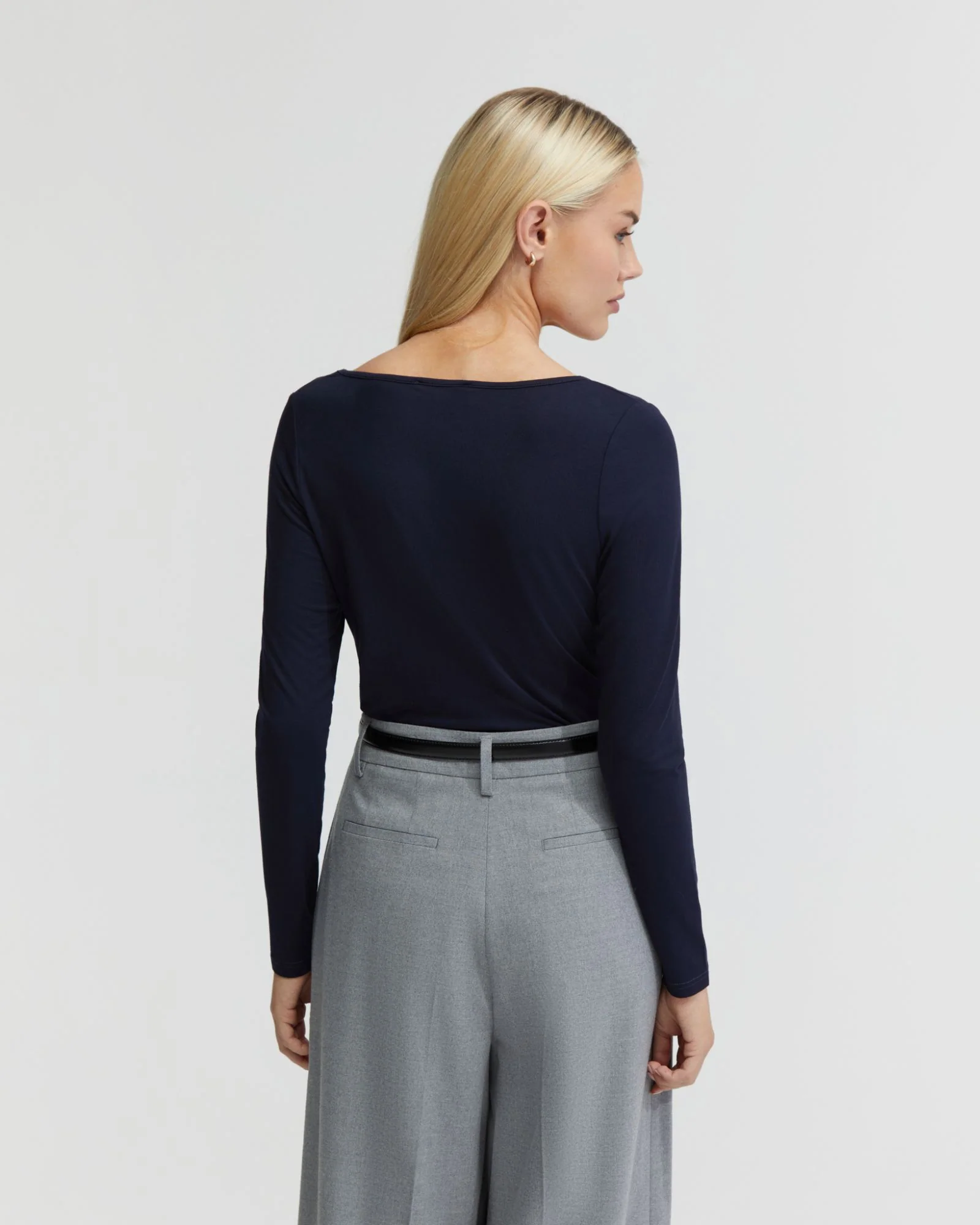 Cassie Square Neck Long Sleeve T-Shirt - Image 3