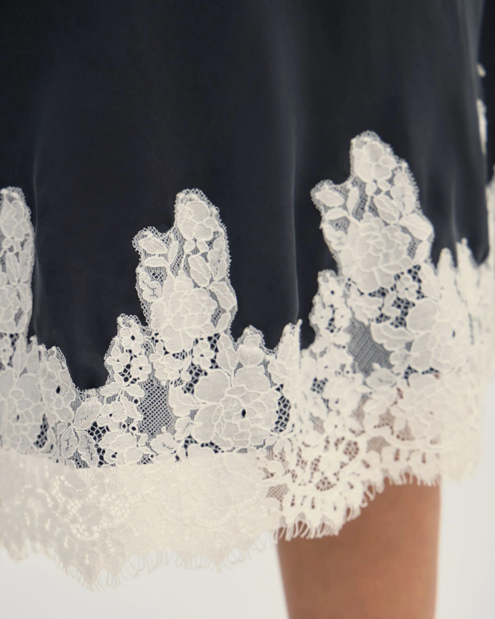 Frieda Lace Trim Skirt - Image 13