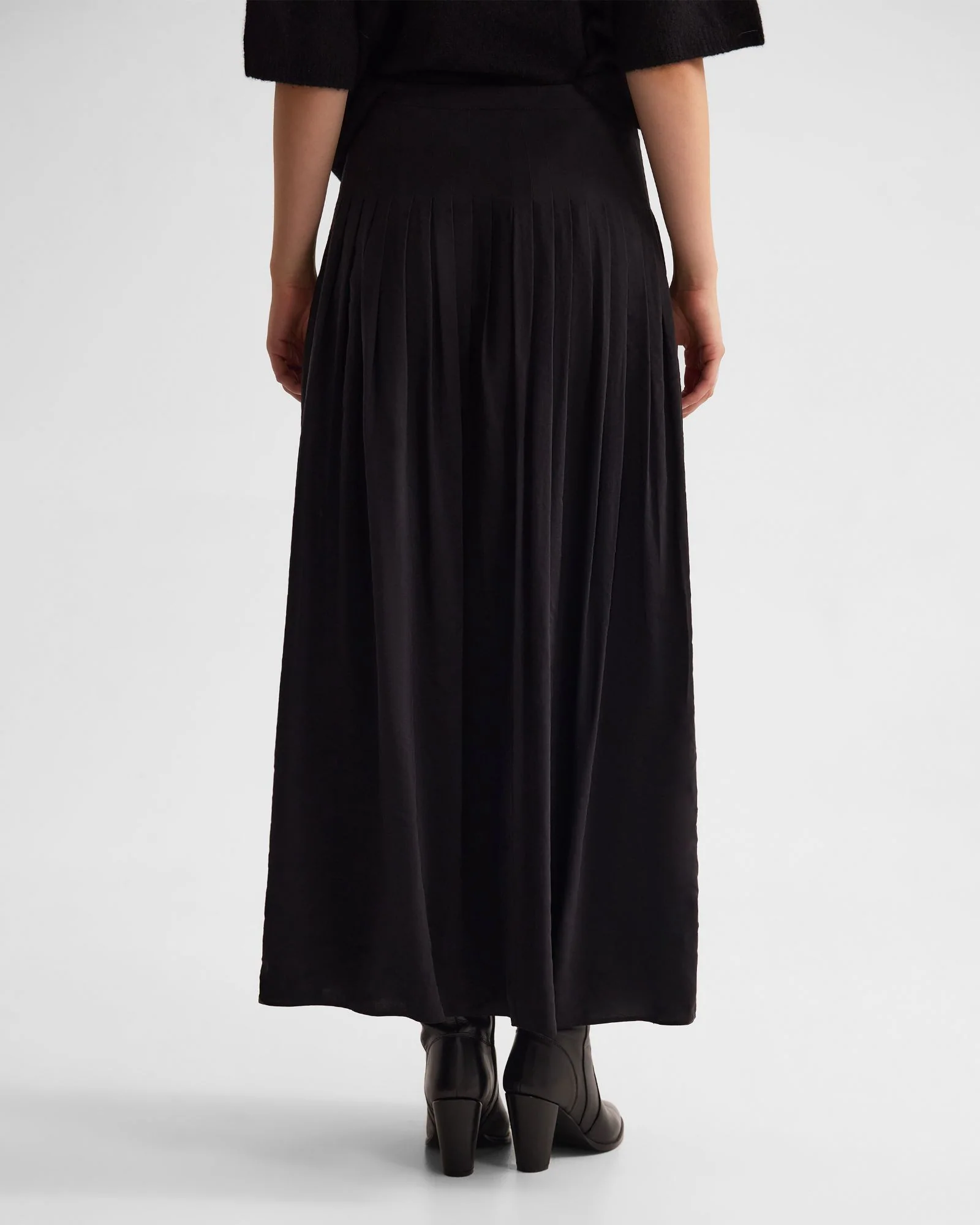 Lauren Pleated Skirt - Image 4