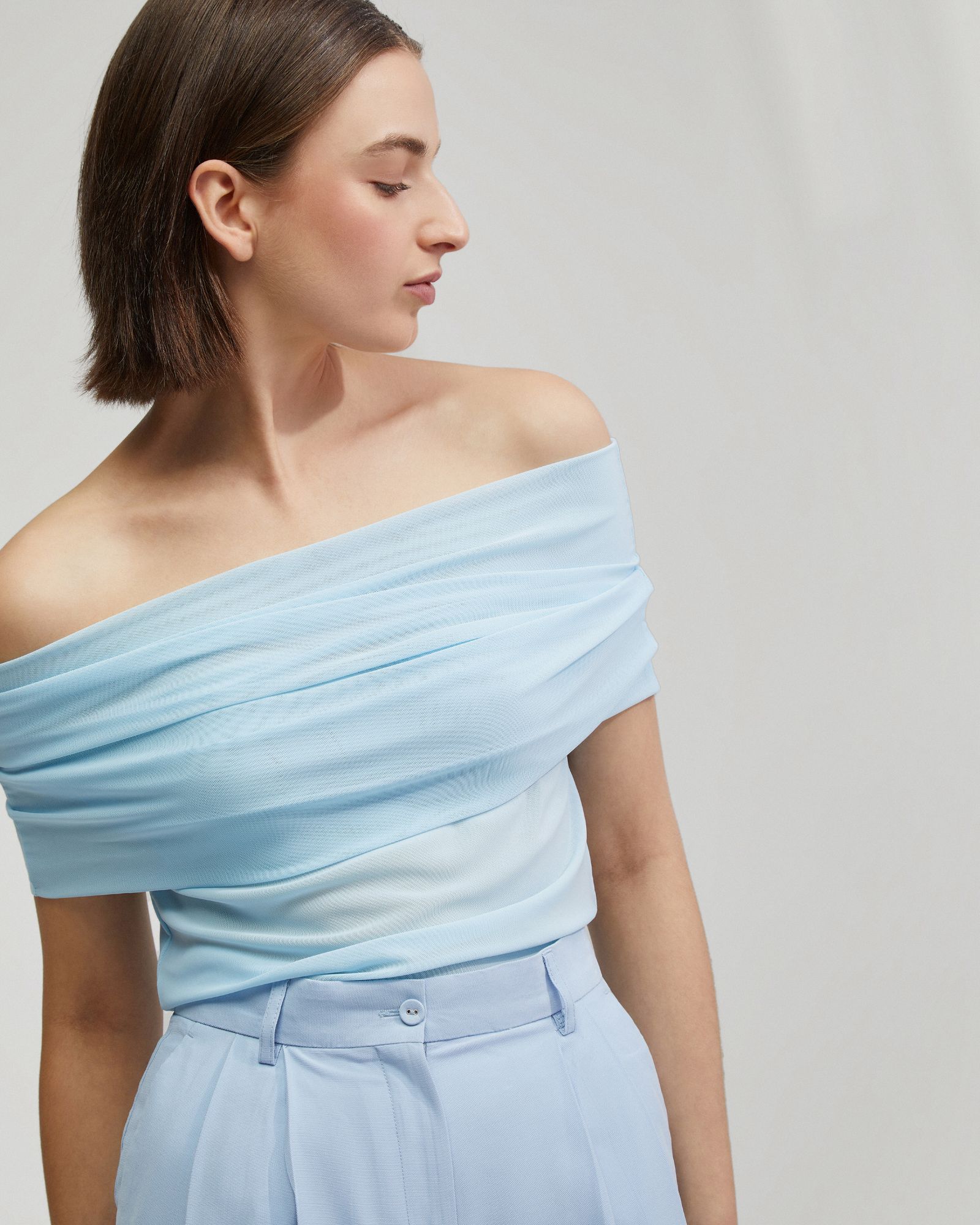 Nia Mesh Off-Shoulder Top - Image 8