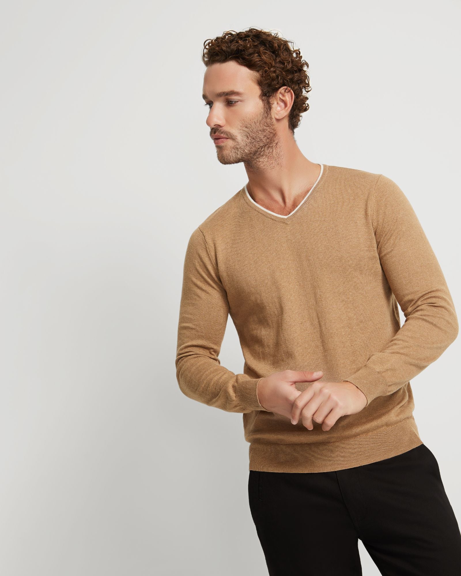 Tipping V-Neck Knitted Top - Image 10