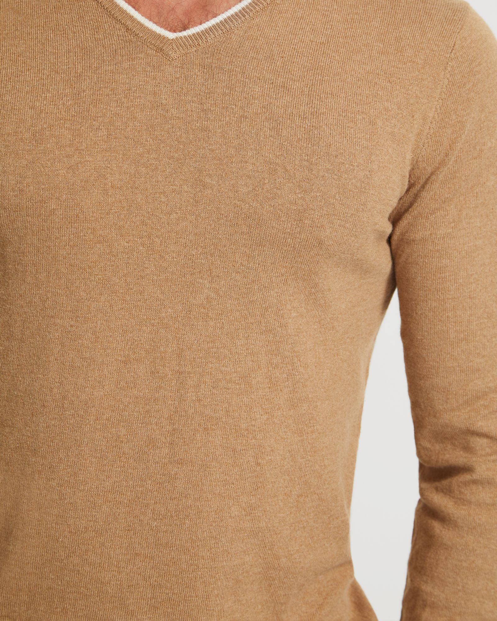 Tipping V-Neck Knitted Top - Image 12