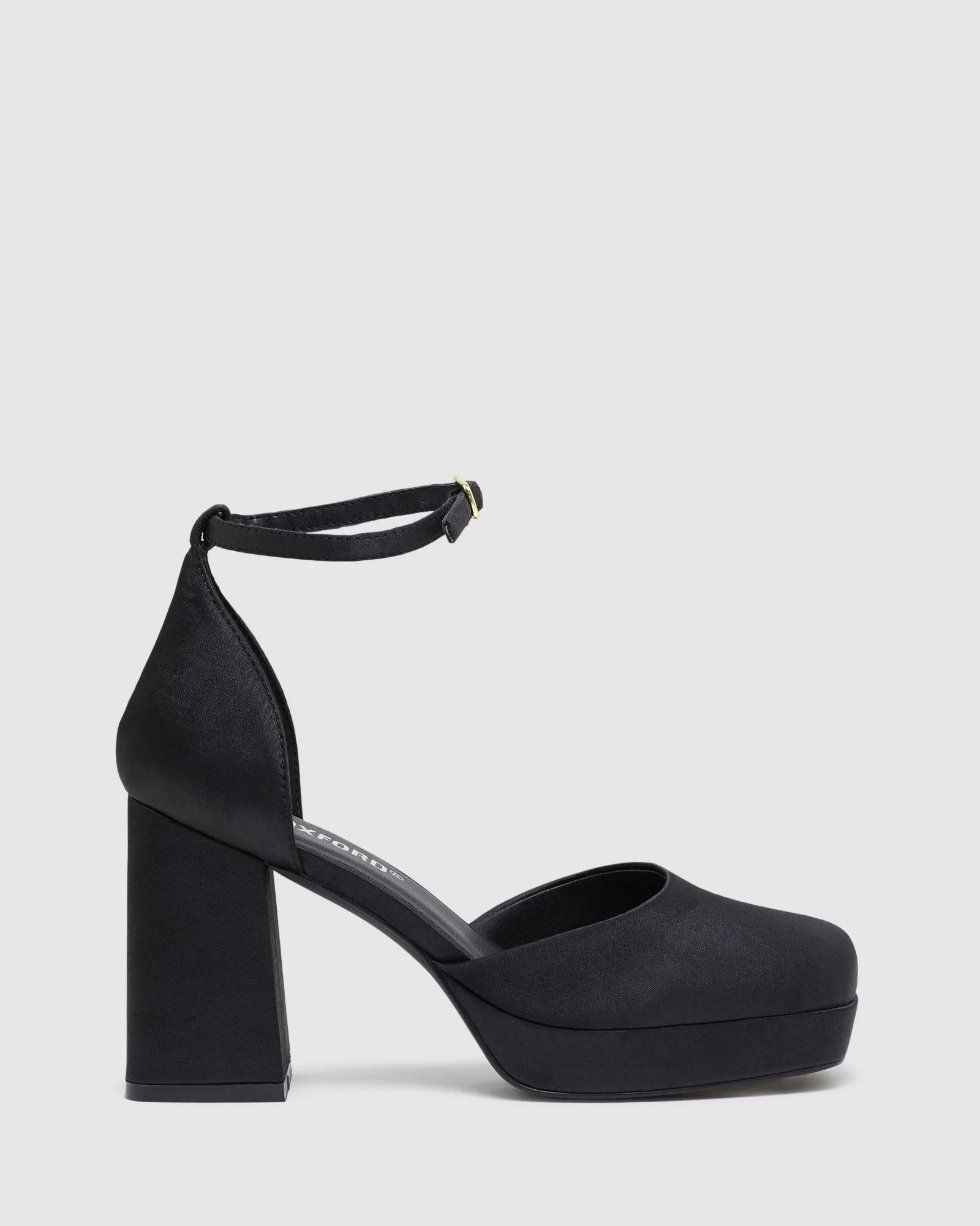 Victoria Closedtoe Platform